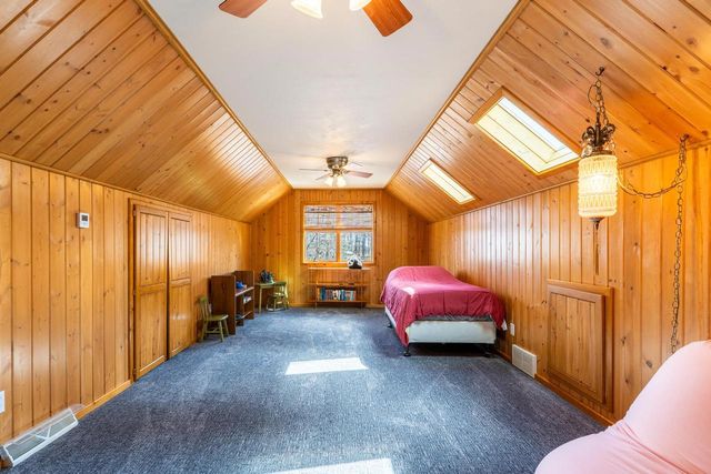 1825 PINE TREE COURT, Luxemburg, WI 54217