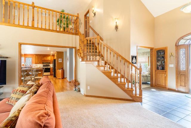 1825 PINE TREE COURT, Luxemburg, WI 54217
