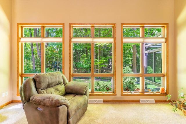 1825 PINE TREE COURT, Luxemburg, WI 54217