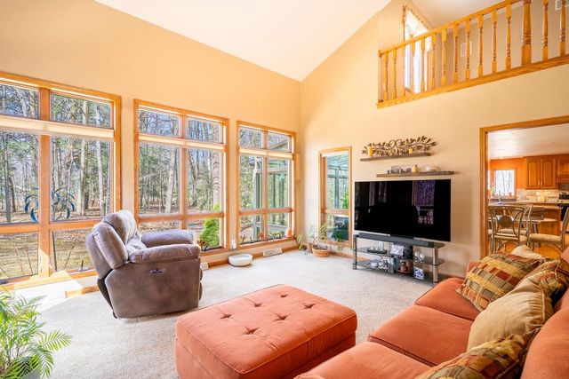 1825 PINE TREE COURT, Luxemburg, WI 54217