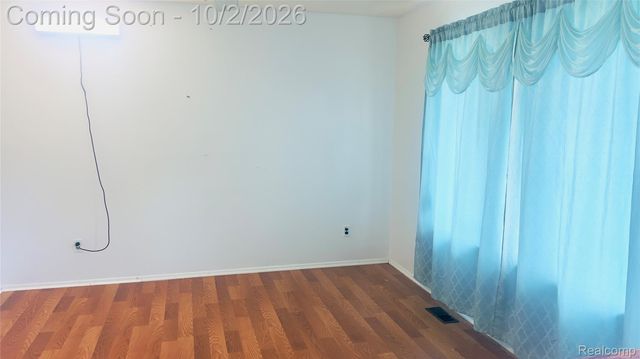4224 Garrick Avenue, Warren, MI 48091
