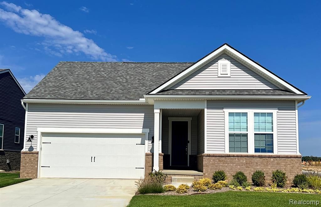 5326 Paisley Circle, Milford, MI 48381