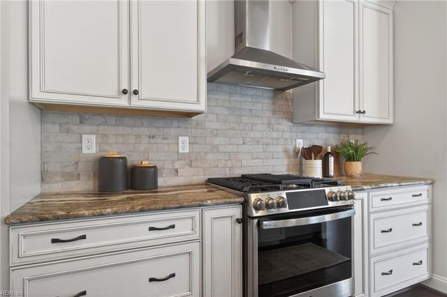 110 St Andrews, Smithfield, VA 23430