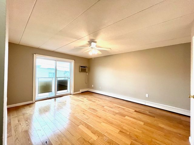 4 Hawes St 23, Revere, MA 02151