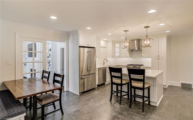 90 Evergreen Drive, Winston-salem, NC 27106