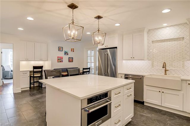 90 Evergreen Drive, Winston-salem, NC 27106