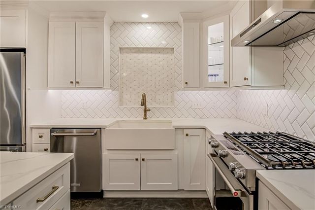 90 Evergreen Drive, Winston-salem, NC 27106