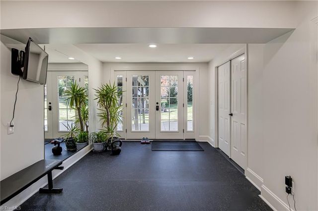 90 Evergreen Drive, Winston-salem, NC 27106