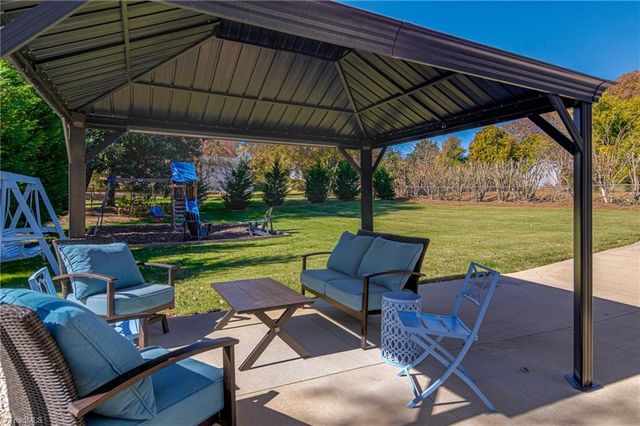 90 Evergreen Drive, Winston-salem, NC 27106