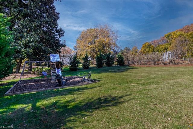 90 Evergreen Drive, Winston-salem, NC 27106