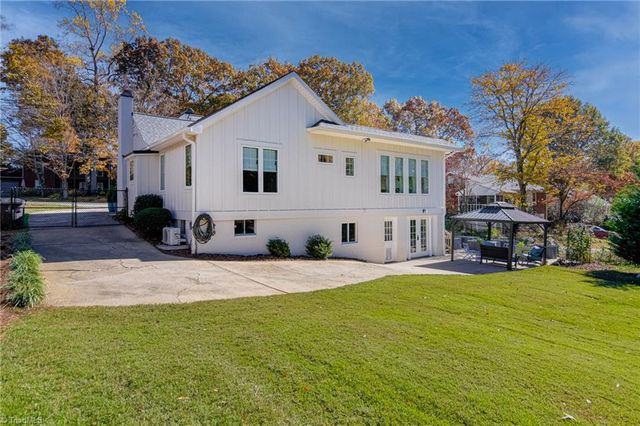 90 Evergreen Drive, Winston-salem, NC 27106