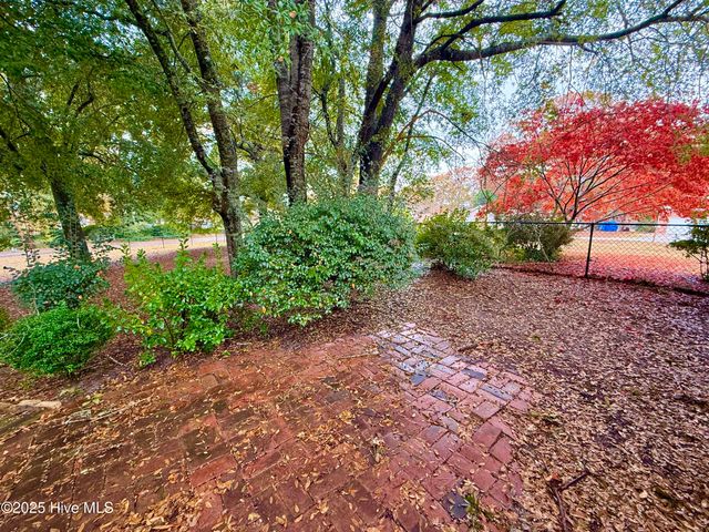 226 Pinewood Drive, Arapahoe, NC 28510