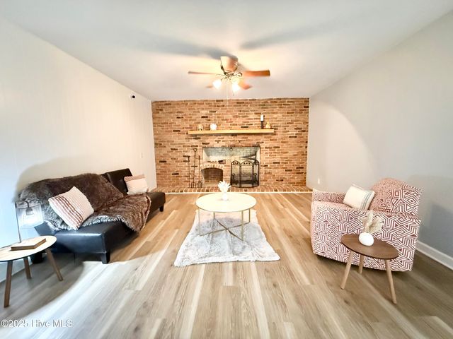 226 Pinewood Drive, Arapahoe, NC 28510