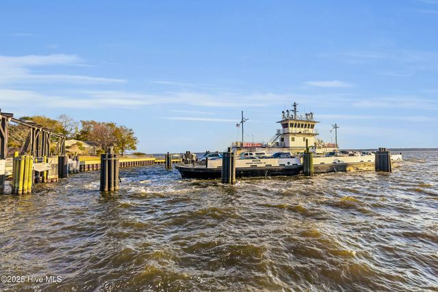 226 Pinewood Drive, Arapahoe, NC 28510