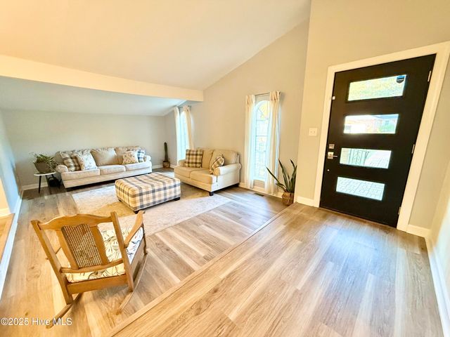 226 Pinewood Drive, Arapahoe, NC 28510