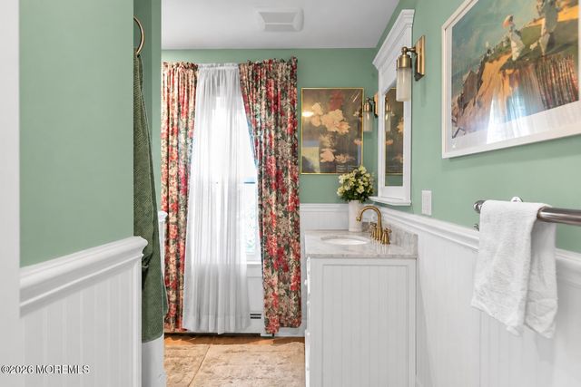 12 Valentine Street, Monmouth Beach, NJ 07750