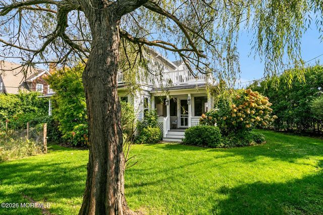 12 Valentine Street, Monmouth Beach, NJ 07750