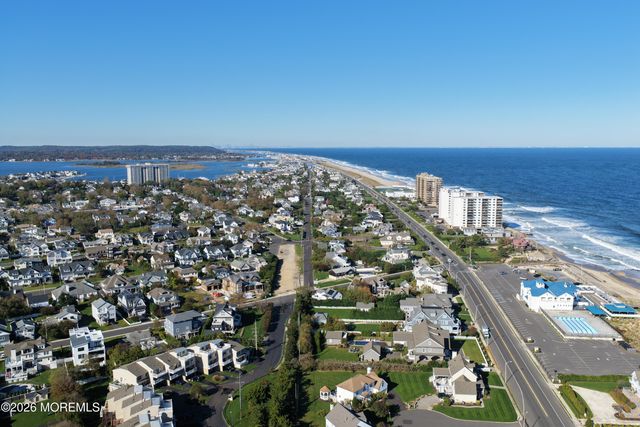 12 Valentine Street, Monmouth Beach, NJ 07750