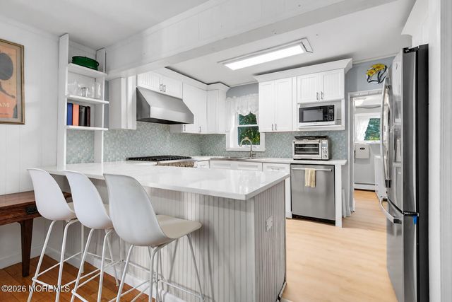 12 Valentine Street, Monmouth Beach, NJ 07750