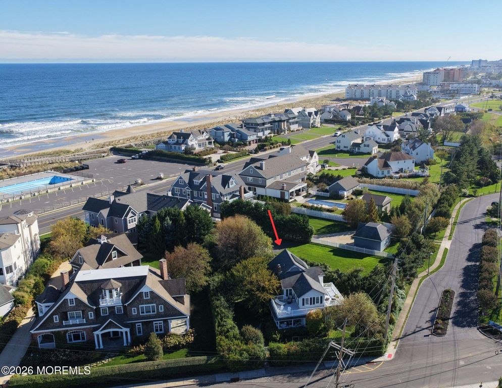 12 Valentine Street, Monmouth Beach, NJ 07750