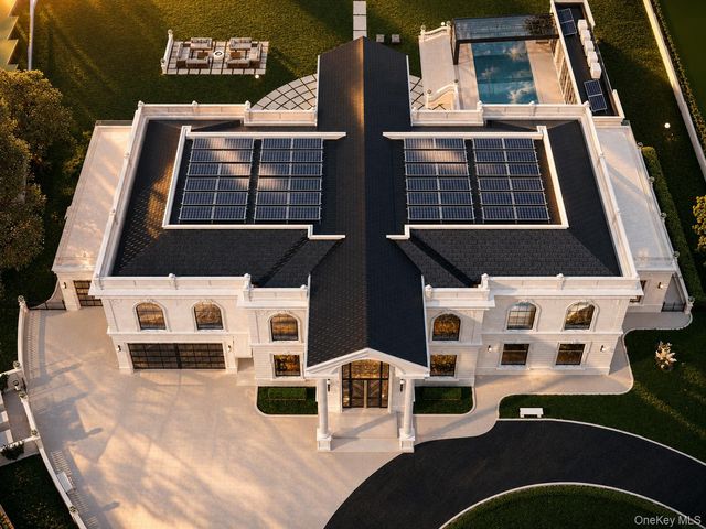 207 Everit Avenue, Hewlett Harbor, NY 11557
