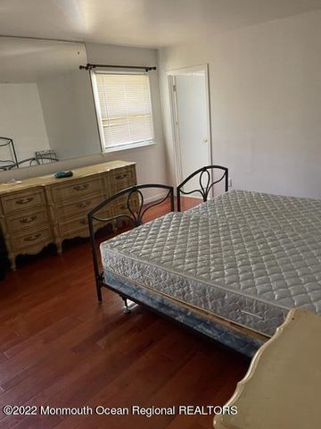275 Garfield Avenue, Oakhurst, NJ 07755