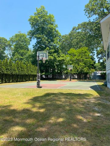 275 Garfield Avenue, Oakhurst, NJ 07755