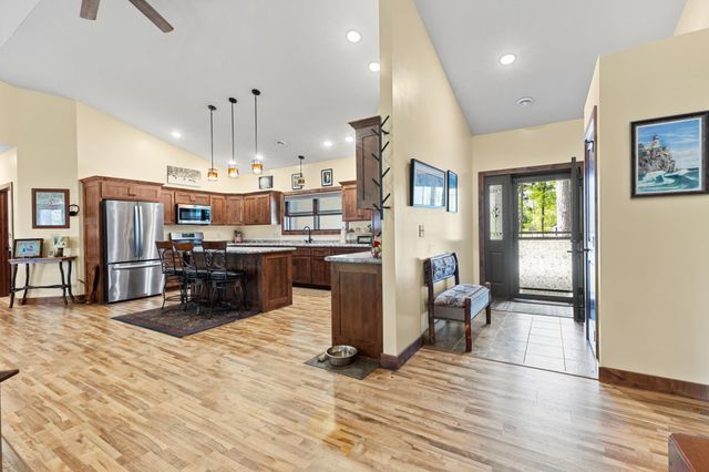 16605 Piper Lane, Brainerd, MN 56401