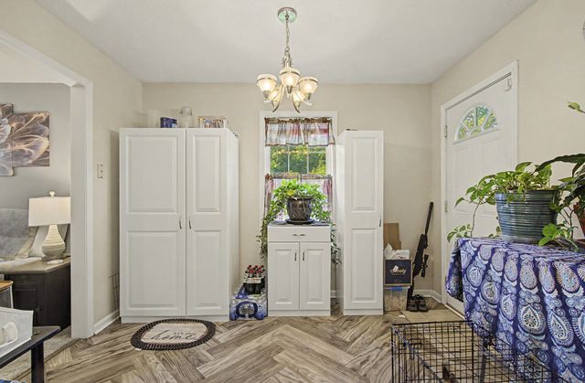 319 Lafayette Point Cir, Clarksville, TN 37042
