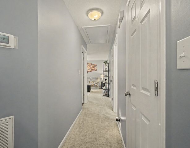 319 Lafayette Point Cir, Clarksville, TN 37042