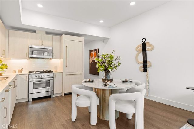 709 E Walnut Street 227, Pasadena, CA 91101