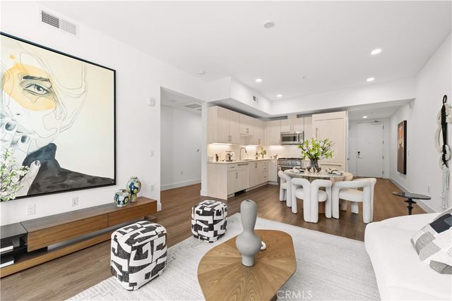 709 E Walnut Street 227, Pasadena, CA 91101