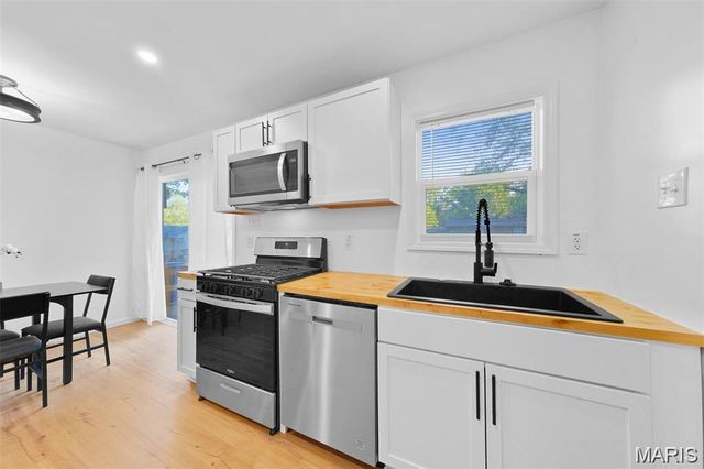 1147 Northdale Avenue, St Louis, MO 63138