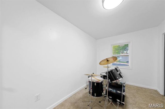 1147 Northdale Avenue, St Louis, MO 63138