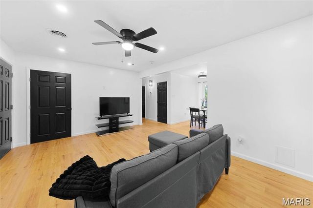 1147 Northdale Avenue, St Louis, MO 63138