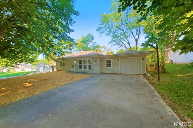 1147 Northdale Avenue, St Louis, MO 63138