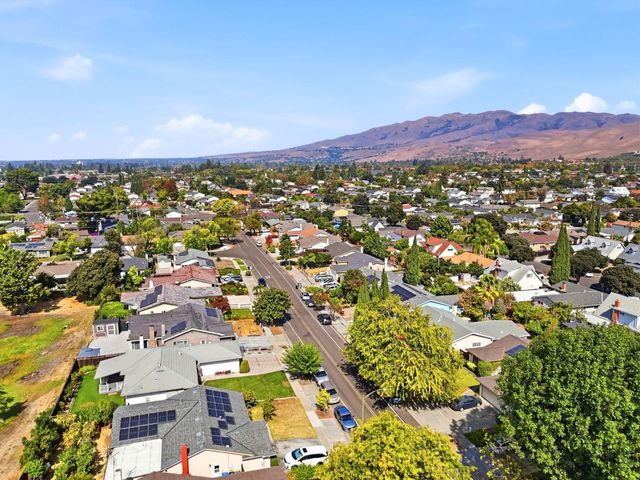 1951 Treewood Lane, San Jose, CA 95132