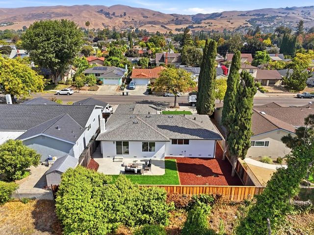 1951 Treewood Lane, San Jose, CA 95132