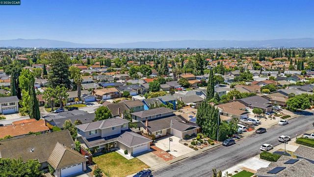 864 Kizer St, Milpitas, CA 95035