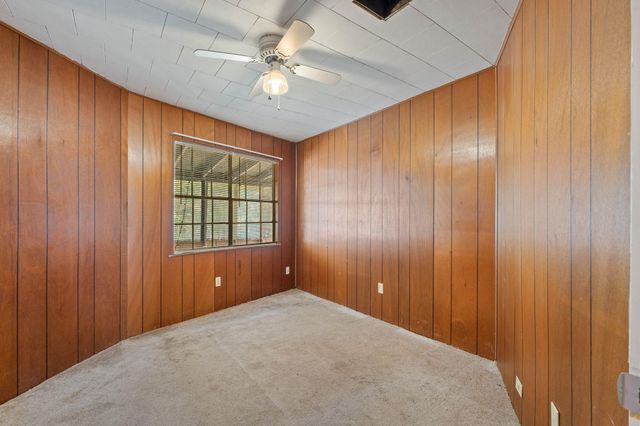 2 Tejas Street, Huntsville, TX 77320