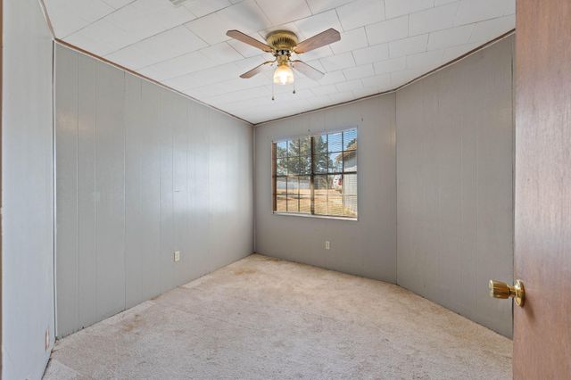 2 Tejas Street, Huntsville, TX 77320