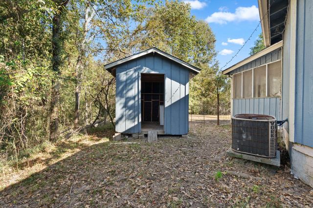 2 Tejas Street, Huntsville, TX 77320