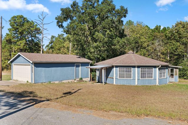 2 Tejas Street, Huntsville, TX 77320