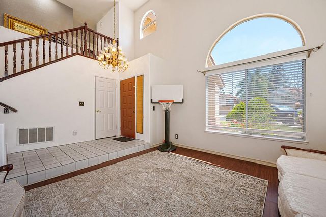 4109 Sardinia Ct, Elk Grove, CA 95758