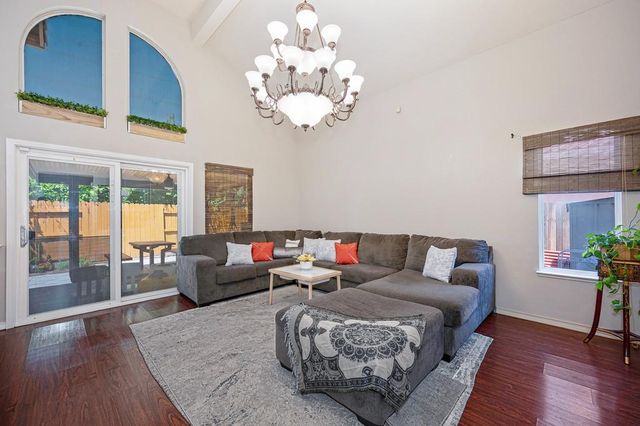 4109 Sardinia Ct, Elk Grove, CA 95758