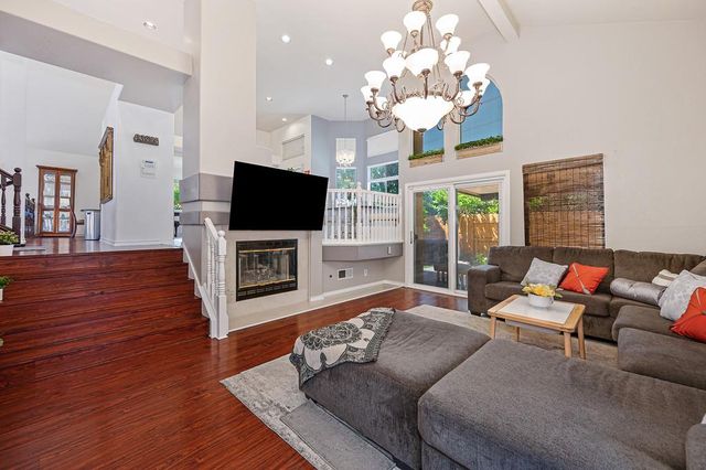 4109 Sardinia Ct, Elk Grove, CA 95758