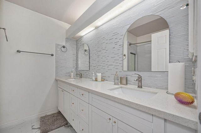 4109 Sardinia Ct, Elk Grove, CA 95758