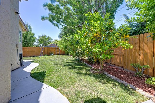 4109 Sardinia Ct, Elk Grove, CA 95758