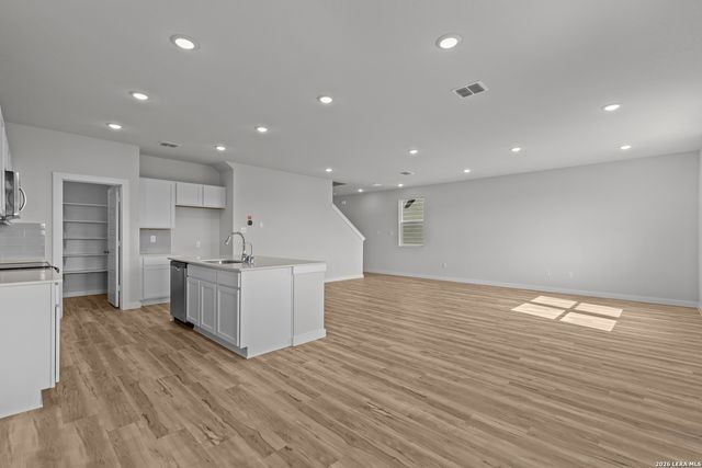 12419 Spike Heights, San Antonio, TX 78245