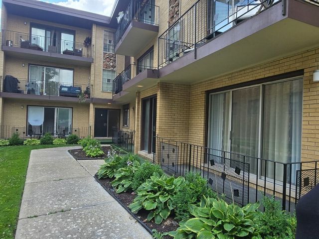 10425 S Hale Avenue 1C, Chicago, IL 60643